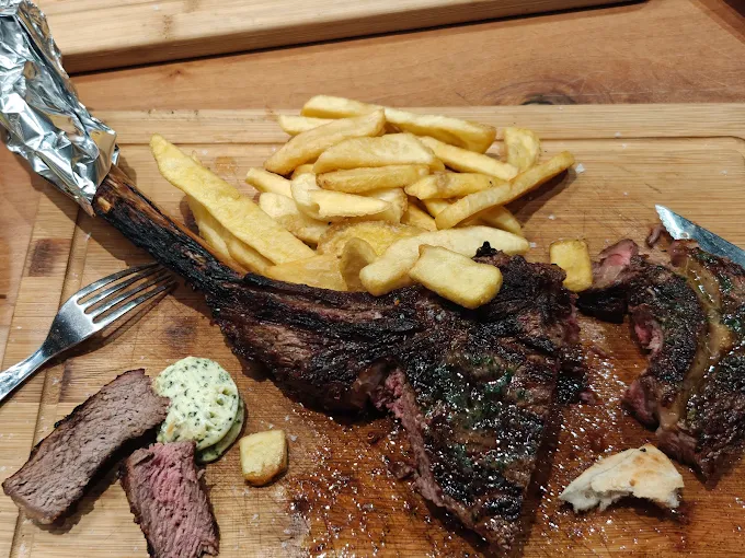 Steak mit Pommes bei Saffet